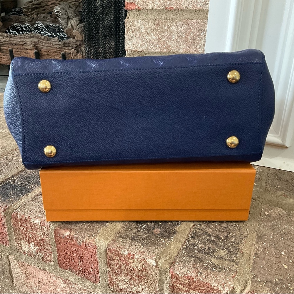 Sold Stunning Rare Louis Vuitton Montaigne MM Blue - Picture 6 of 14